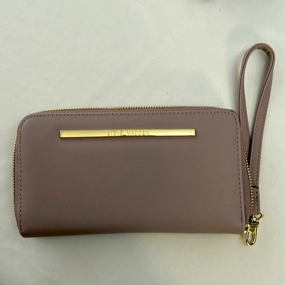 Cute Steve Madden wallet/purse